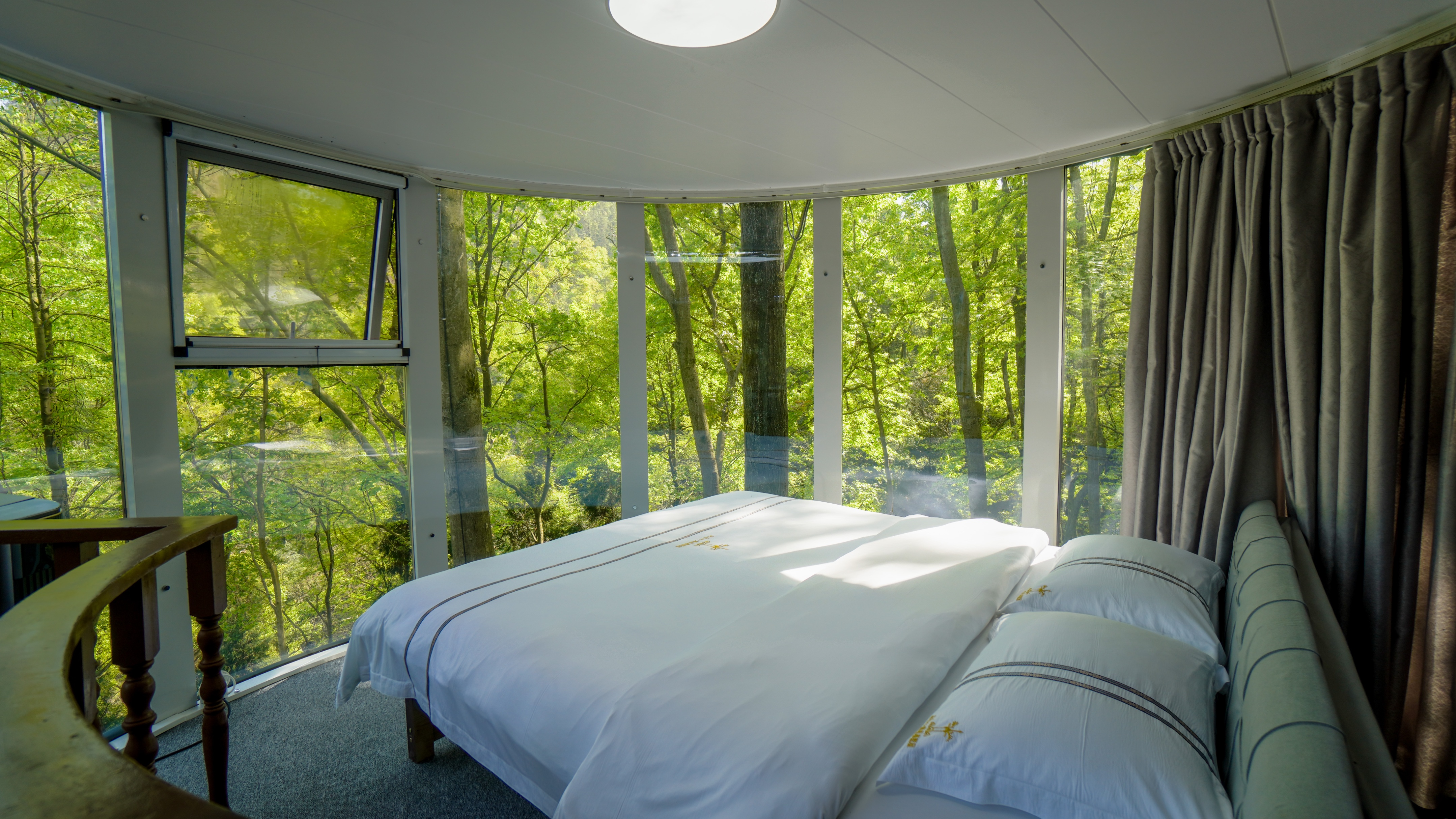 夜宿凤凰古城,南华山凤凰古城住宿