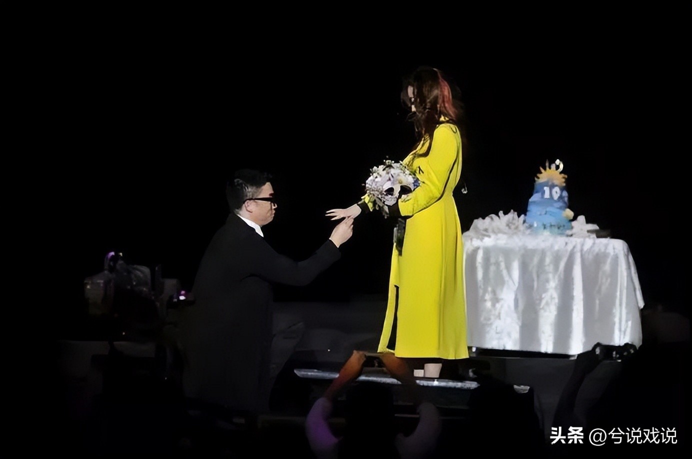 冯轲,终为他的“假装爱”付出了代价