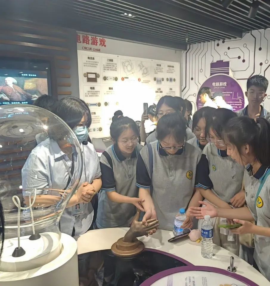 姹傜湡涓娓稿娲诲姩,姹傜湡璺佃