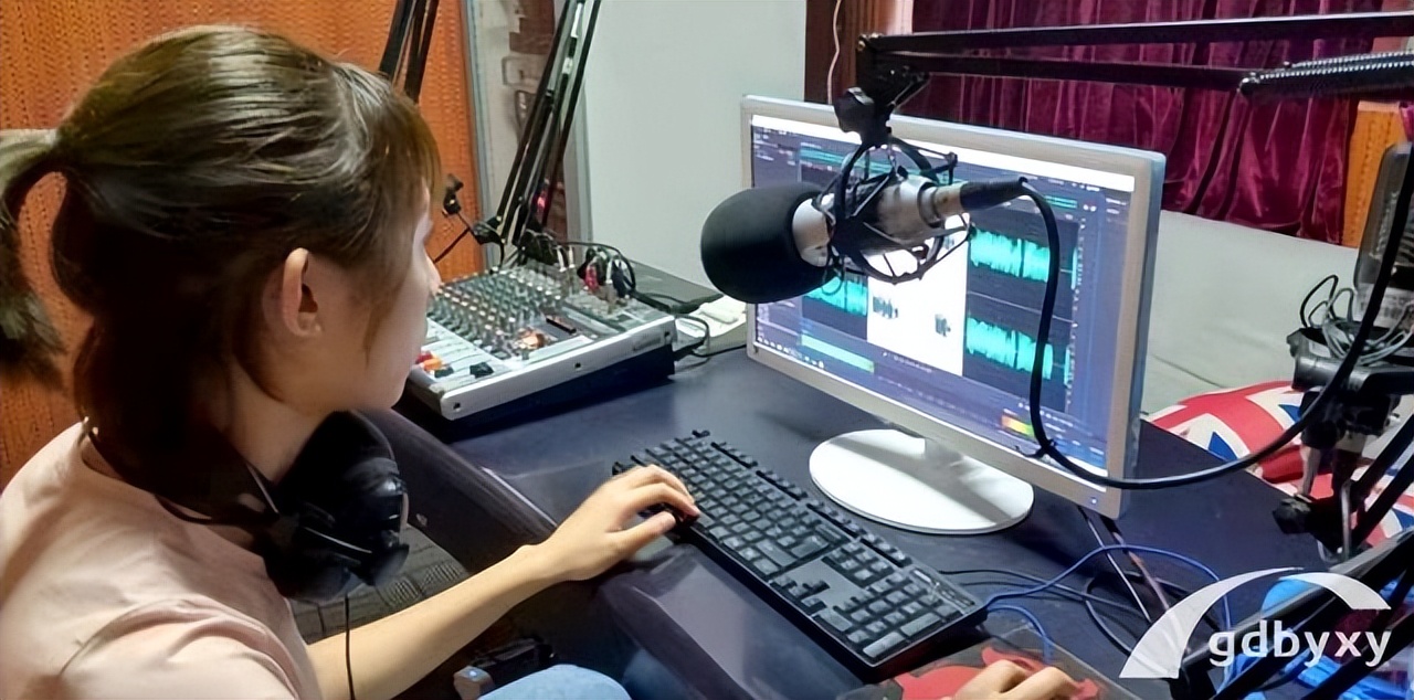 广州白云工商技师学院新媒体,广州新媒体运营专业比较好的职校