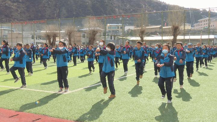 跳绳操完整舞蹈幼儿园,小学生课间操花式跳绳中华美少年