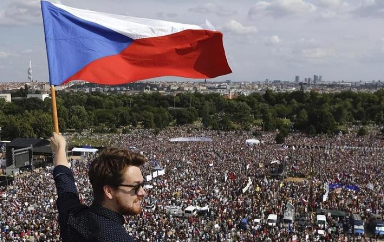 捷克色情业有多发达？人人可参与成人电影，日本都甘拜下风