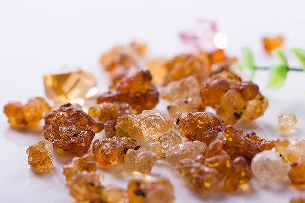 藏红花和一般红花本质上有何区别,藏红花对于女性有什么好处和功效