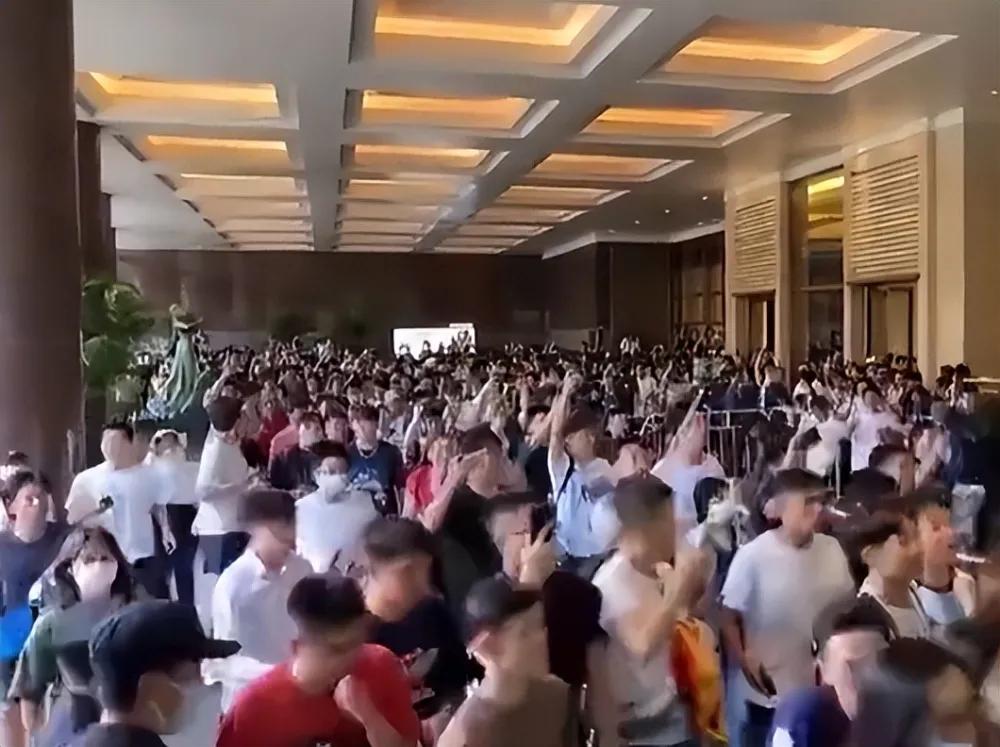 梅西带你回家,梅西呀原名