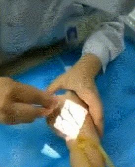 丝袜上可以纹身吗,穿丝袜能看出来纹身吗