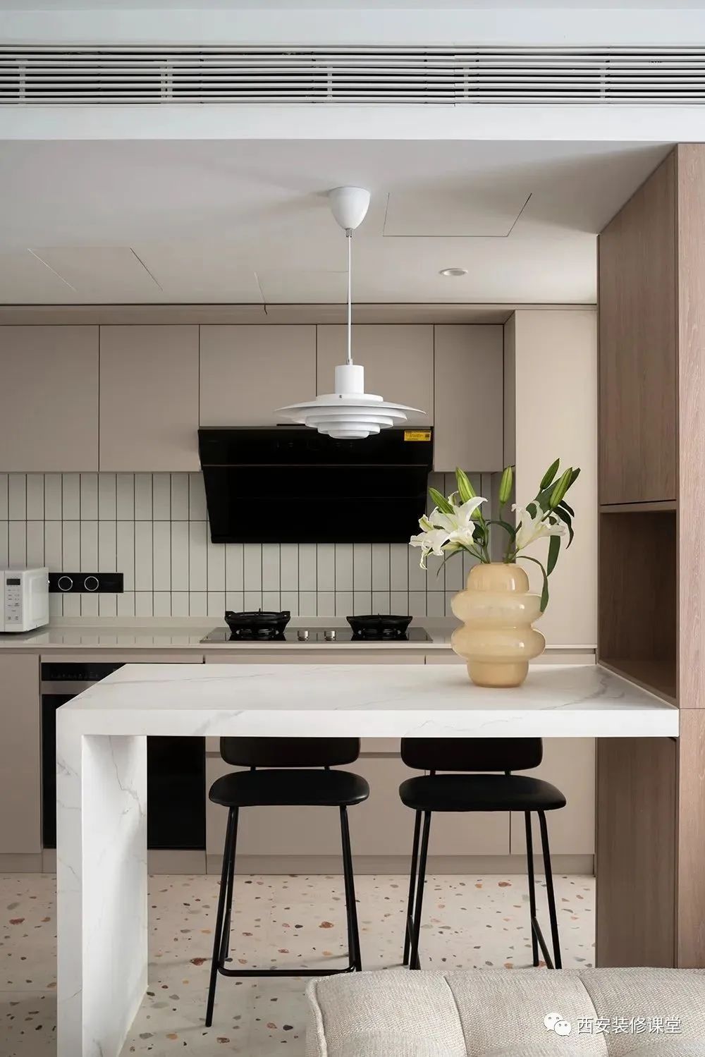 75㎡老破小的逆袭，超级收纳家