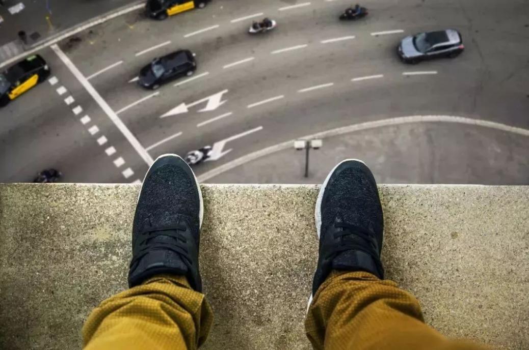 2008年上海富豪自杀，妻子继承70亿遗产，14年赚310亿，至今单身