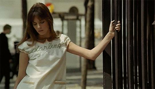 *片禁**、禁曲、禁忌恋，这饱受争议的顶级女星也走了