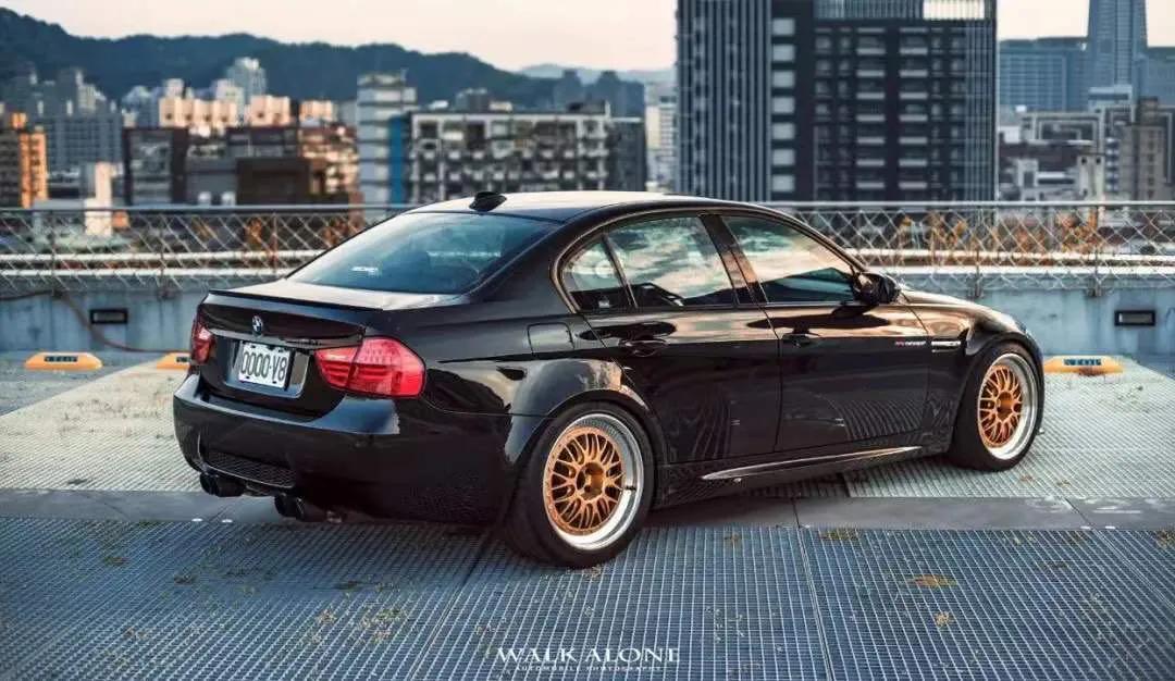 宝马e90m3四门,宝马e90m3区别