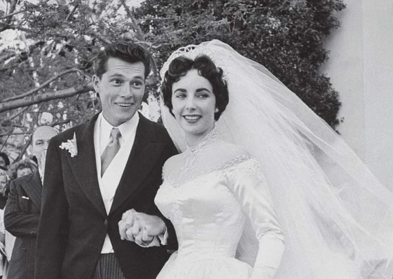 伊丽莎白泰勒一生经历,伊丽莎白泰勒风华绝代