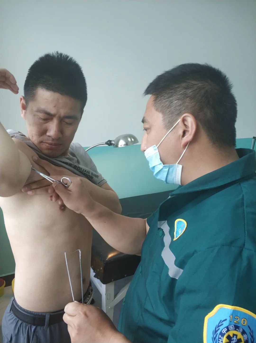 额尔古纳奇人之高擎青春火炬的柴瑞峰