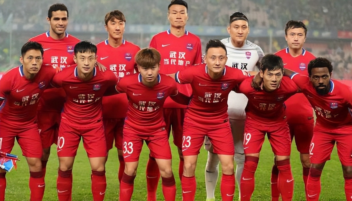 重庆当代2020足球队出征纪录片,重庆当代足球队比赛