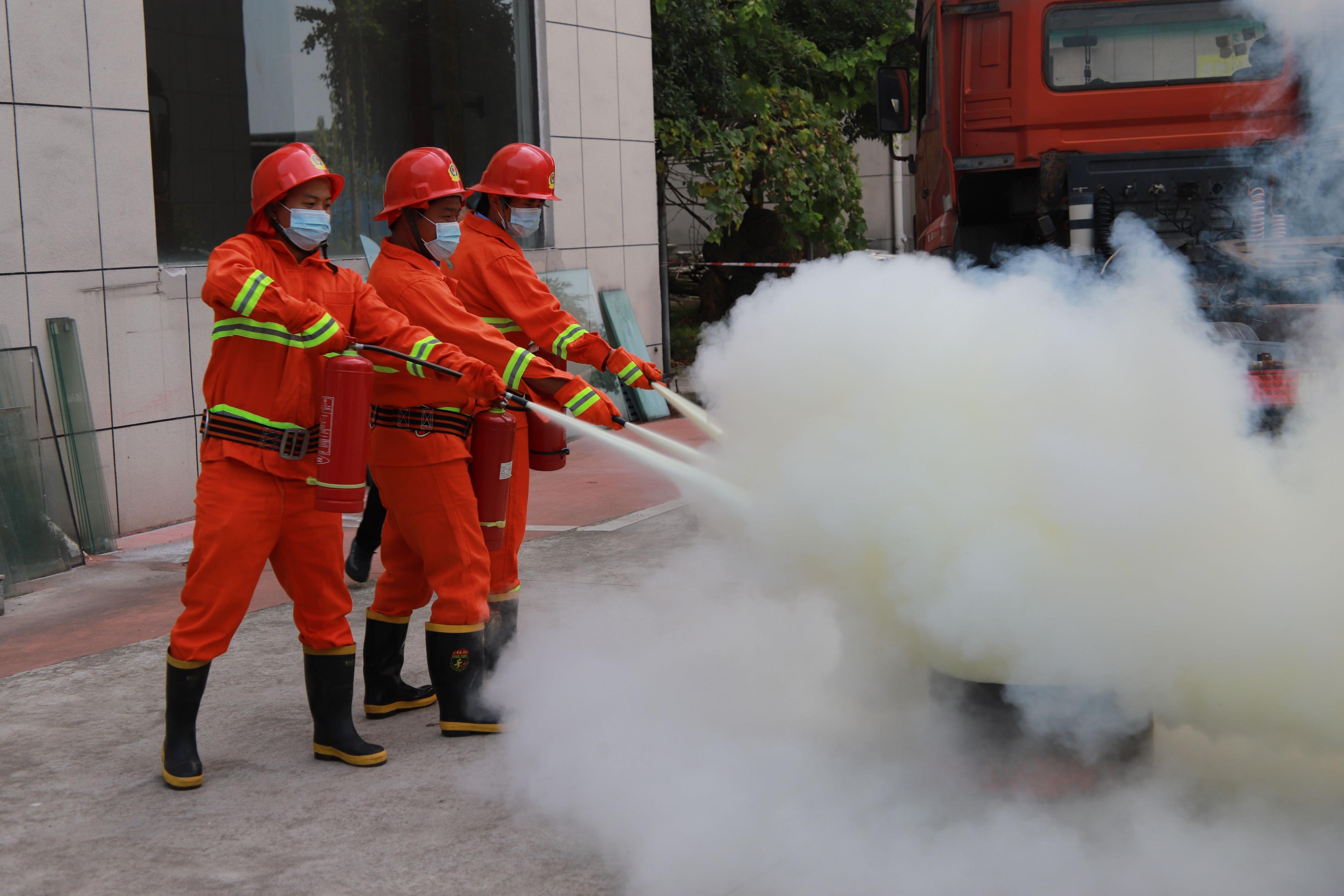我学会了使用微波炉,我学会了使用电水壶
