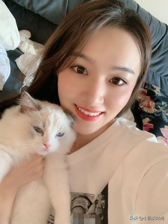 巴啦啦小魔仙方珍妮的结局,小魔仙里方珍妮长大了