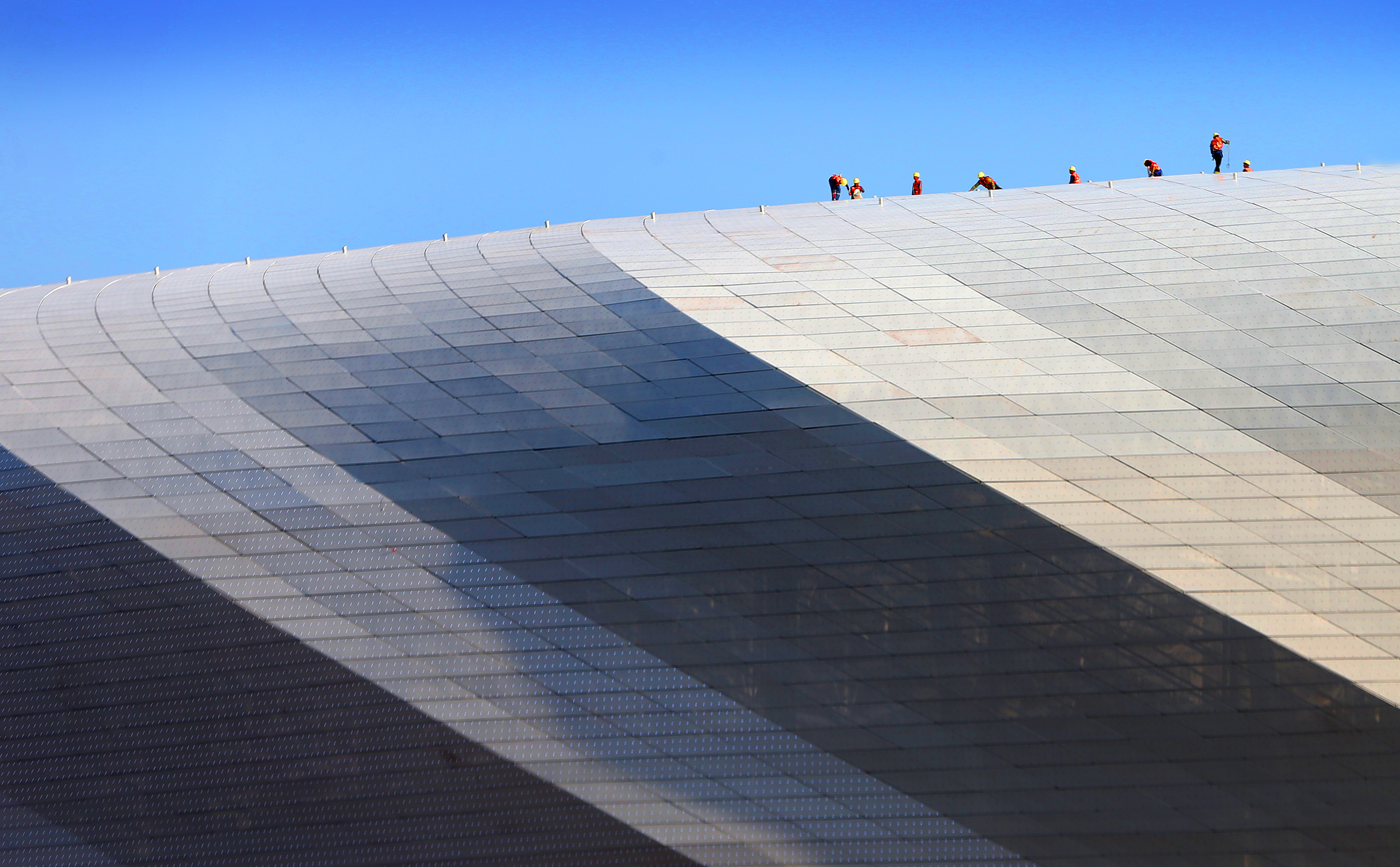 龙兴足球场5月1号有灯光秀吗,龙兴足球场灯光设计