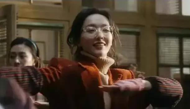 唐嫣罗晋微博吐槽,唐嫣工作室发的图片被网友吐槽