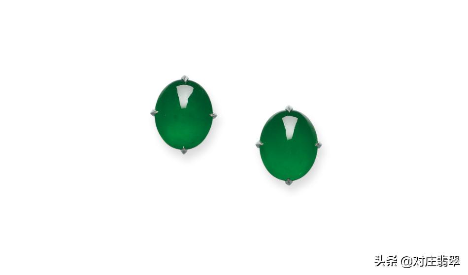 满色翡翠吊坠价格,香港佳士得拍卖翡翠手镯成交记录