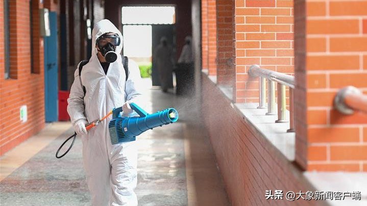 “大象帮·防疫问答”②返校复课：同桌出现不适症状，我该怎么办？