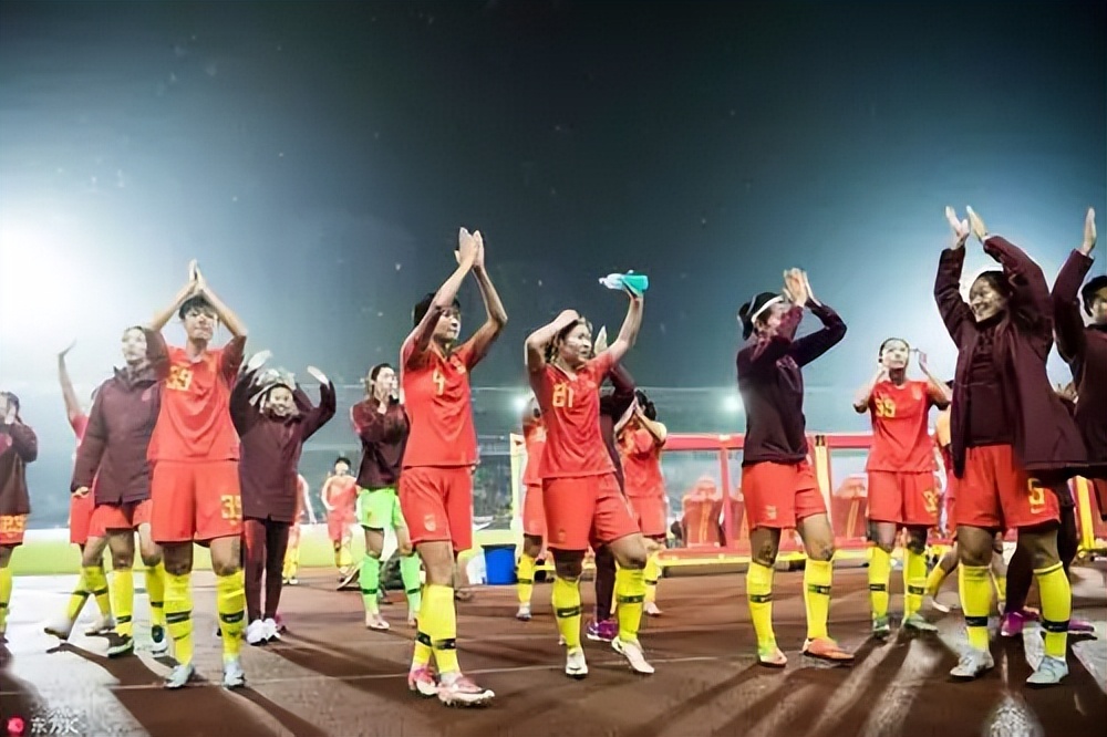 带你了解真正的国足,真正的国足比赛