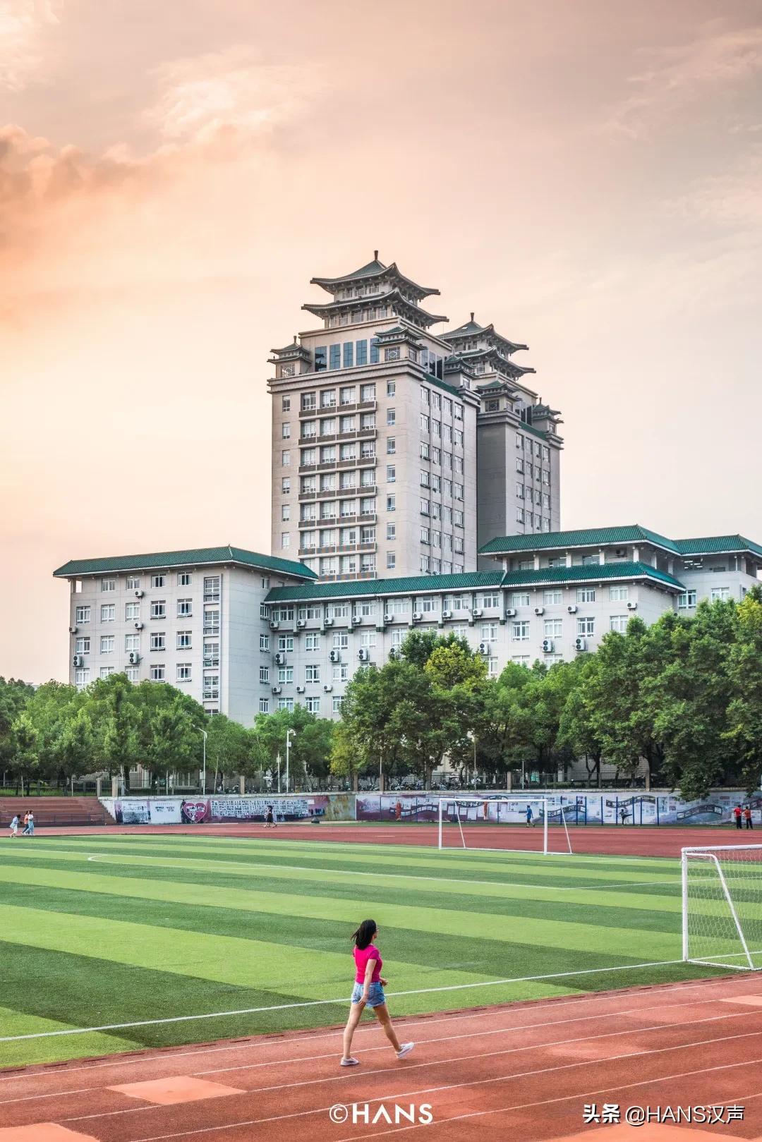 武汉校友捐款亿元榜,武汉纺织大学校友捐款1000万