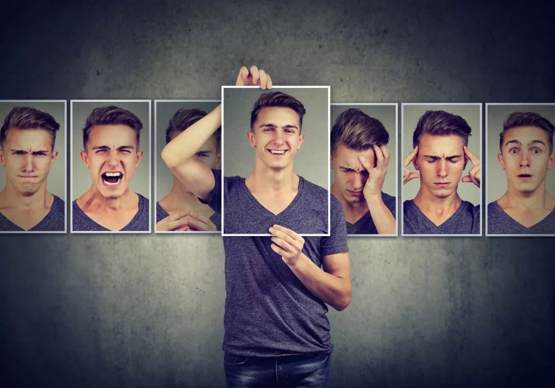 头发一抓就掉一把怎么回事,头发抓一把就掉一把