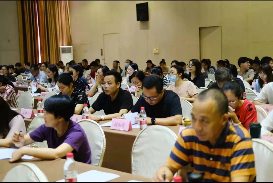 无锡市梅里教育集团行政、骨干、班主任教师卓越成长专题研训