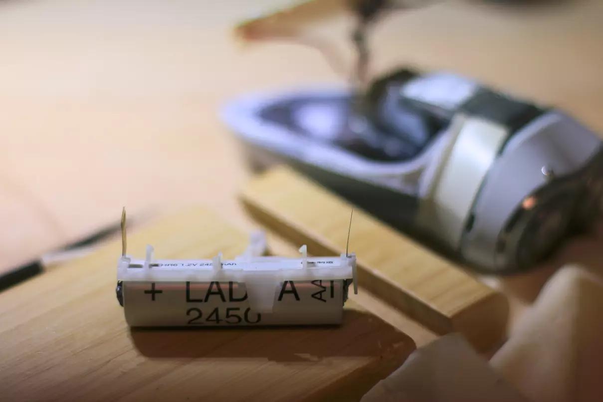 飞利浦剃须刀hq6070充电要充多久,飞利浦hq6070剃须刀怎样拆装视频