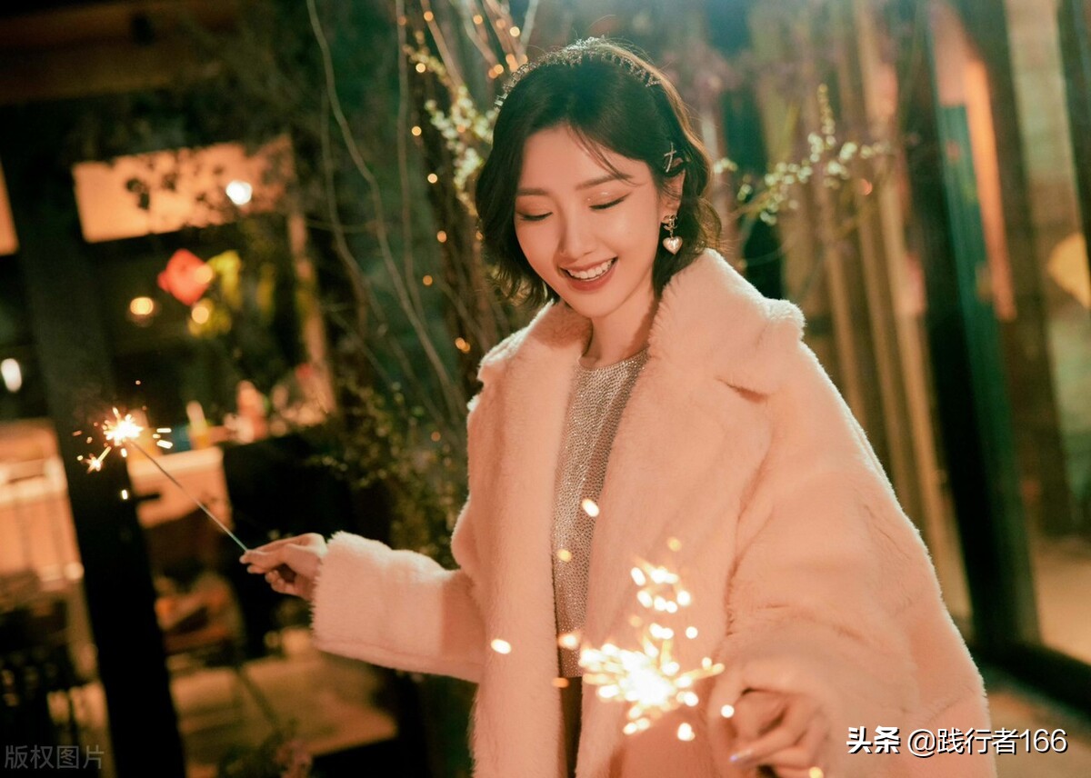 微笑是这个世界上最温暖的力量,微笑是世界上最美丽的语言