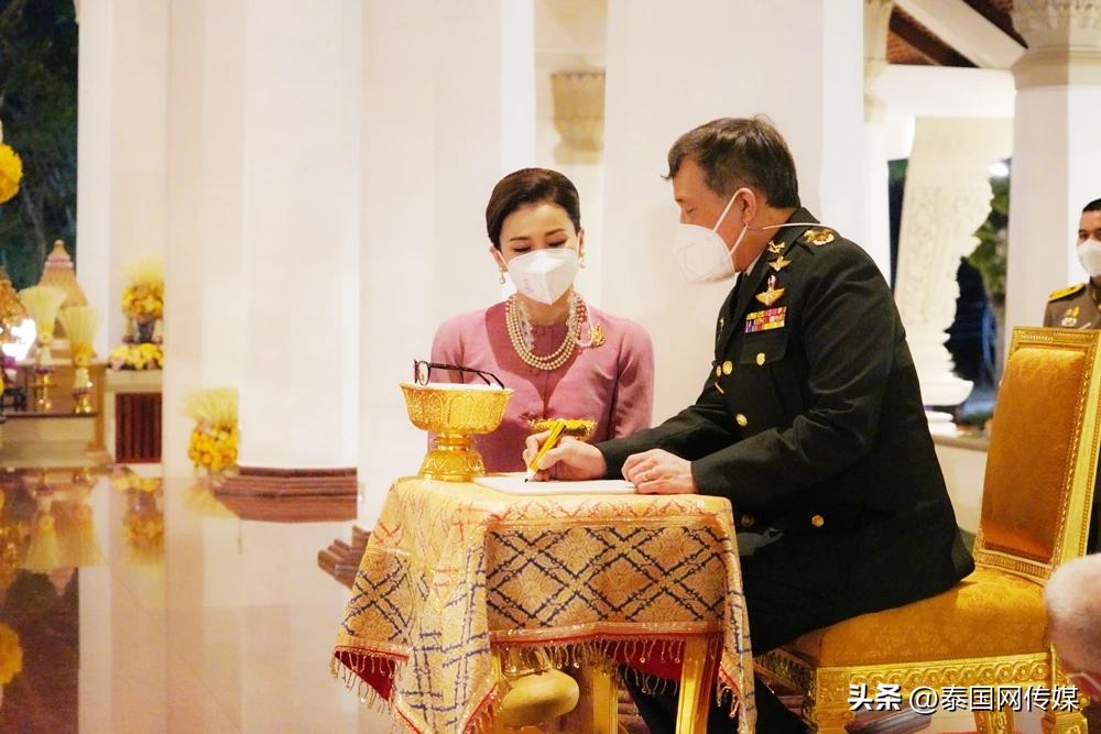 泰国国王最近出席活动,泰国最新国王和王后消息