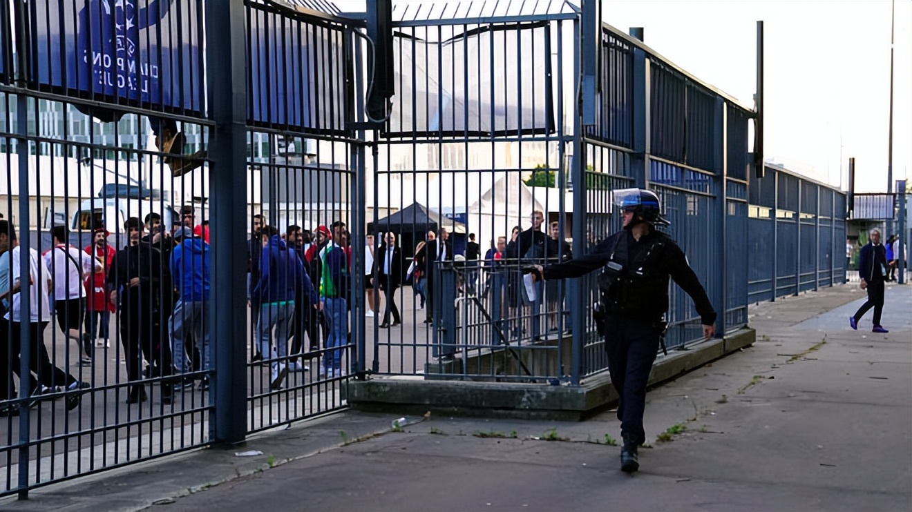 利物浦球迷被攻击,利物浦球迷被打基辅