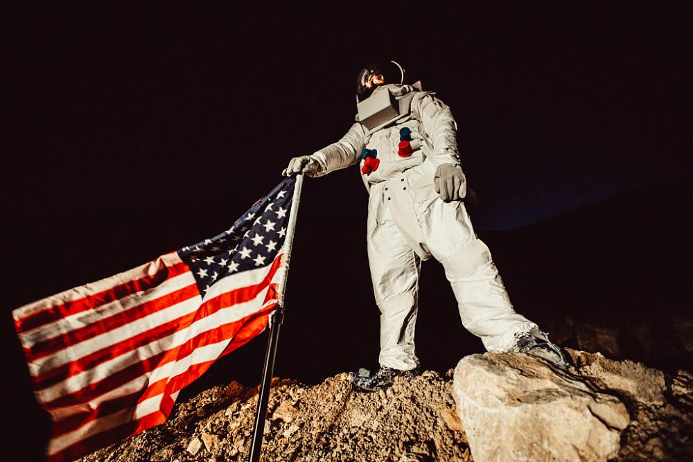 登月为什么到不了月球背面,美国登月在月球正面还是背面