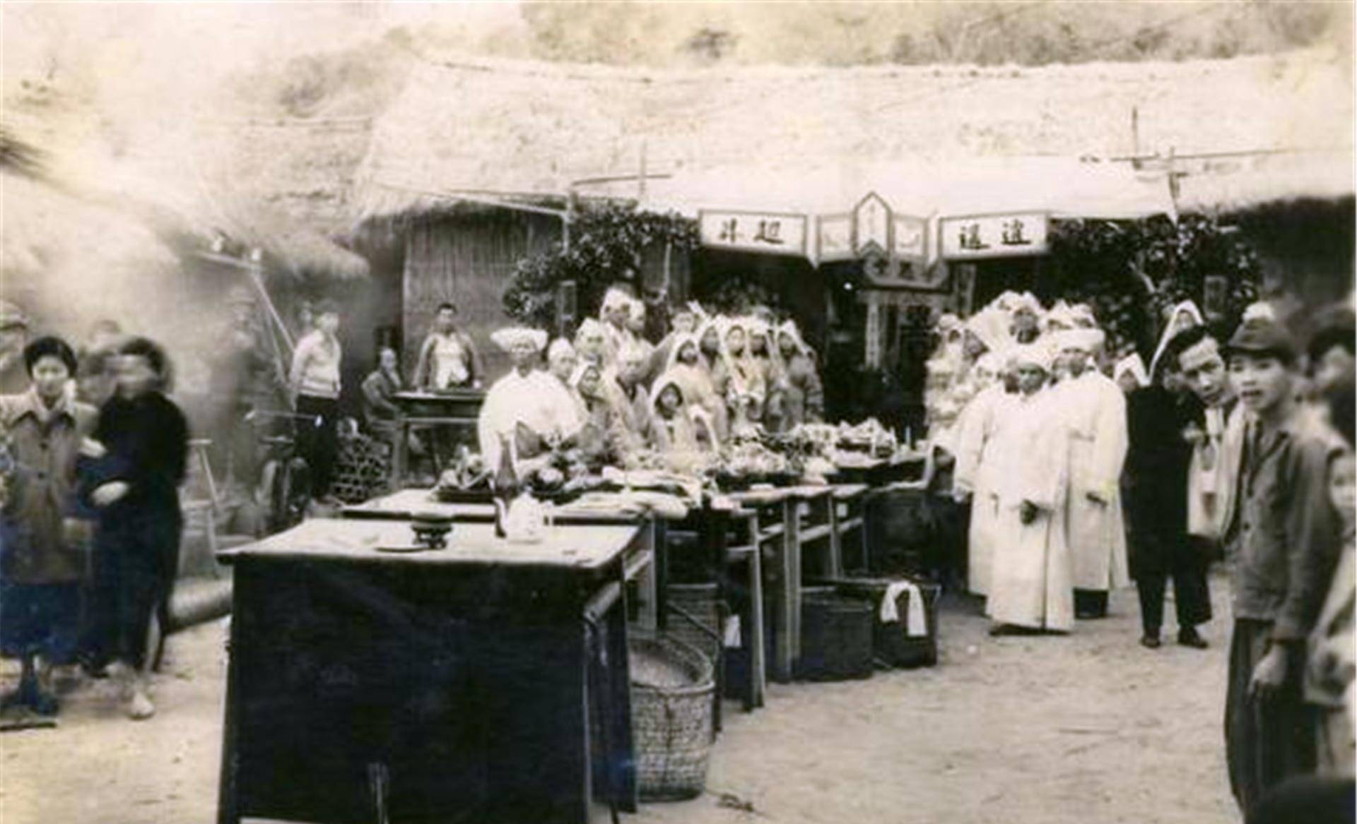 清朝女子因难产昏厥，被误认为已死下葬，300年后开棺景象凄惨