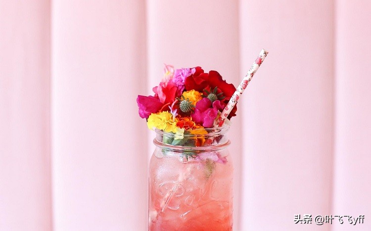 长期缺钱的女人会有什么表现,缺钱的女人的表现