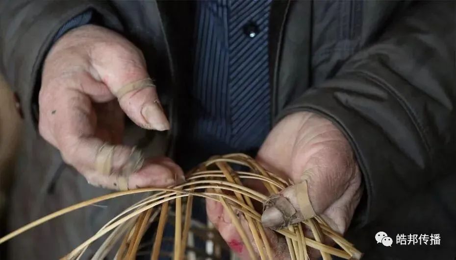 70年代童年过年纯手工制作灯笼,传统工艺制作灯笼需要十几道工序