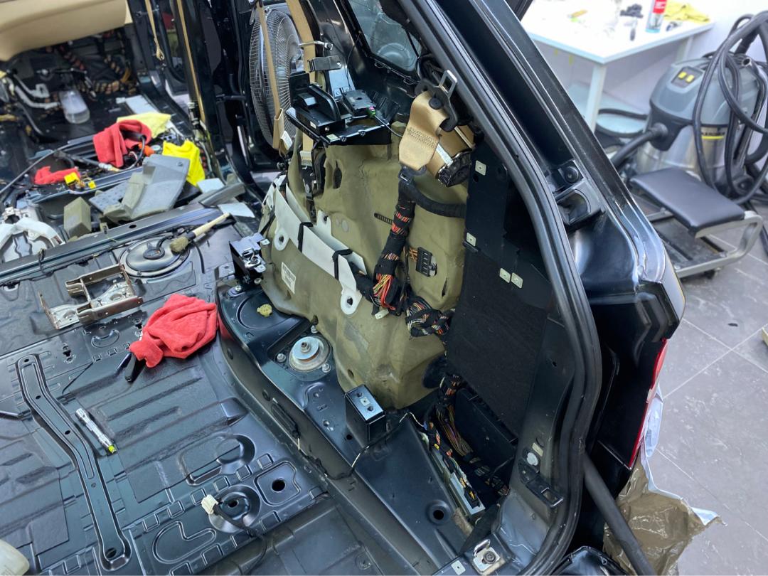 14款宝马x5老改新过程,2011款宝马x5翻新修复