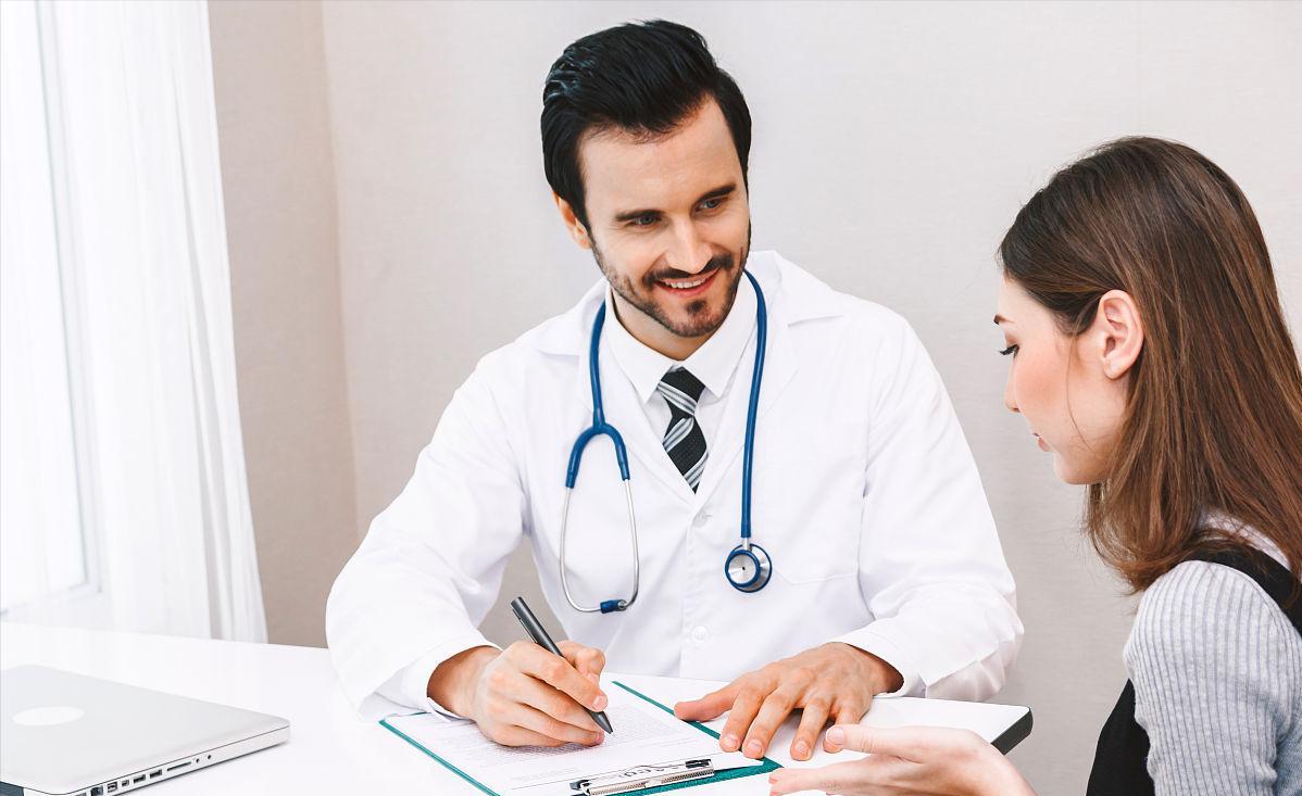 什么是巨乳症？罕见的巨乳症，到底是什么原因造成的？