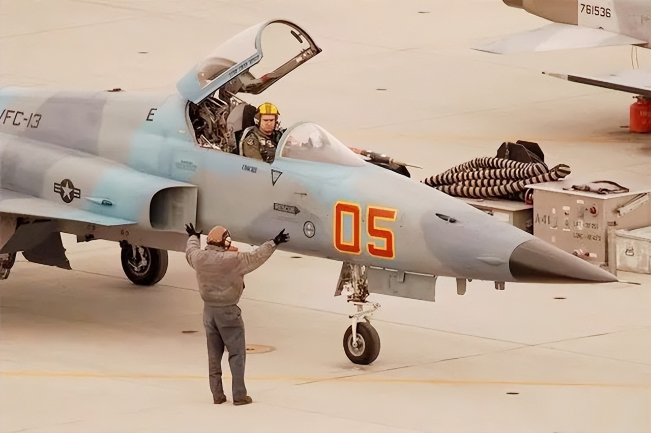 买不买歼10,目前采购歼10c战斗机国家