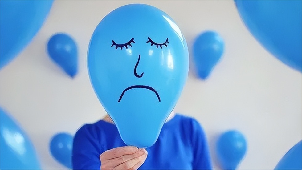 辽宁男子喝酒达三万斤,辽宁大叔40年喝成河马脖