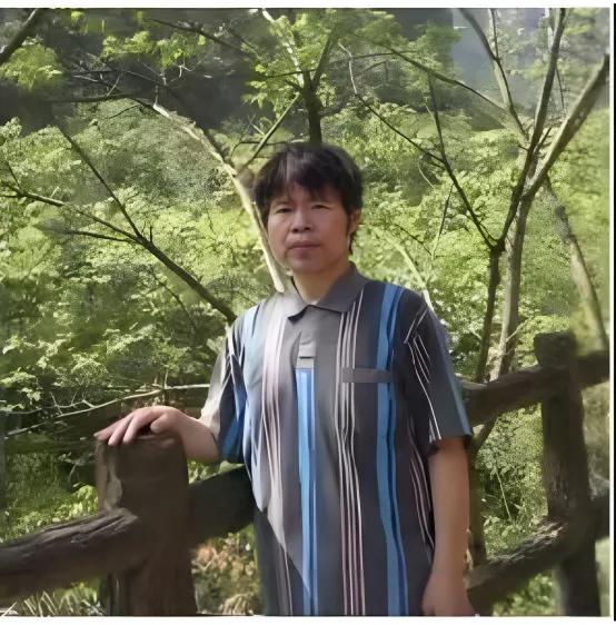 徜徉在历史和诗歌中的中国足球