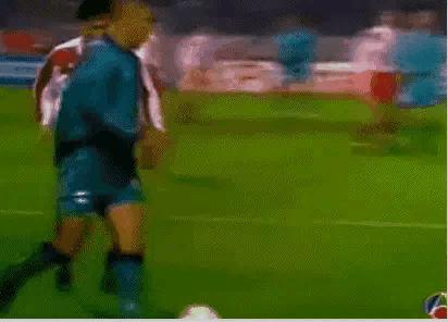 足球人物志小罗,足球运动员大罗