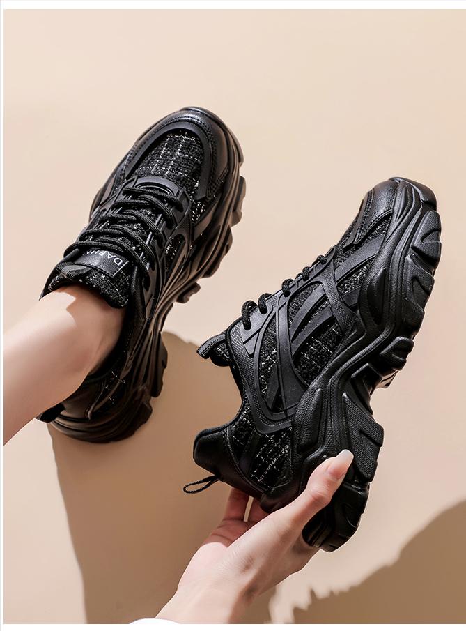 50多岁女人冬季穿什么鞋子好看,50岁女性穿什么鞋子百搭