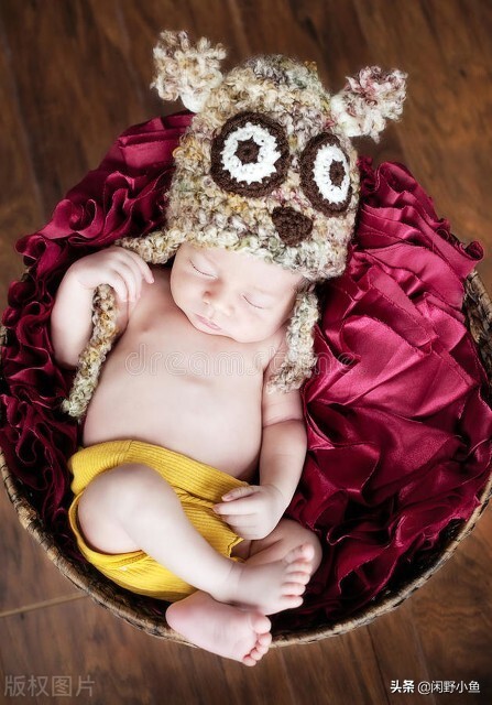 如何区别溢奶和吐奶,新手宝妈奶多怎么办