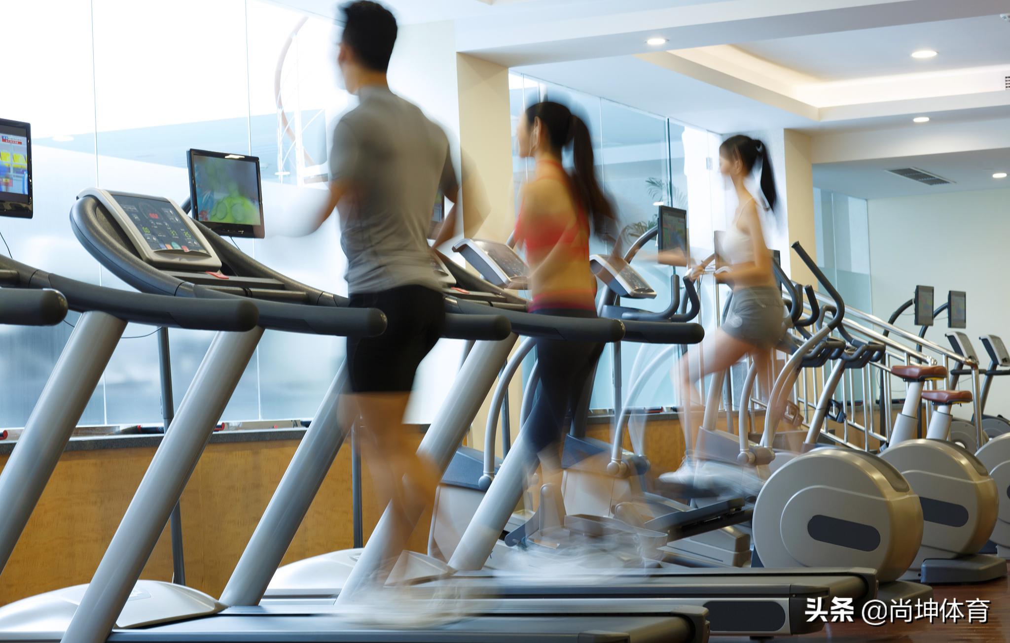 健身房女生瘦肚子视频,健身房瘦肚子瘦腰最快的器械