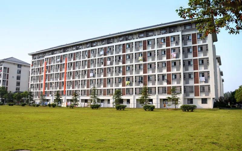 2023年扬州大学经费,扬州大学是双一流建设高校吗