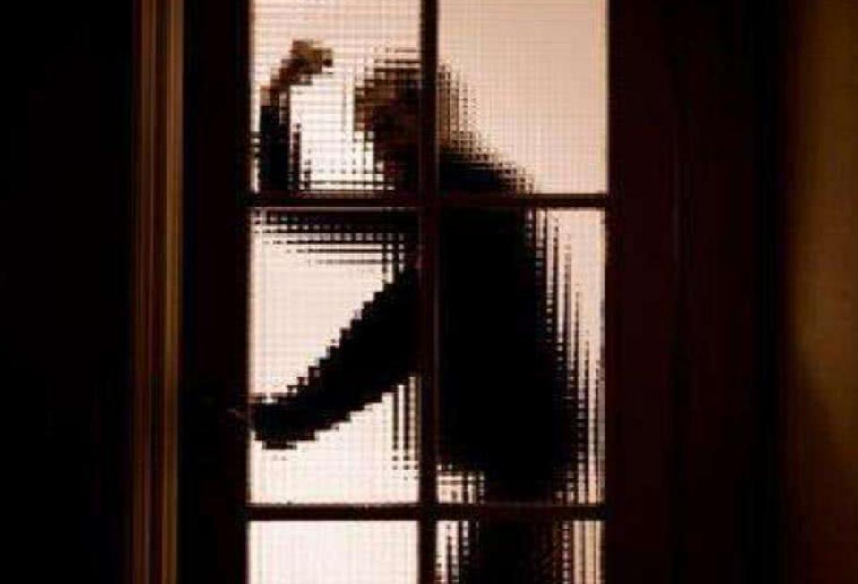 湖南村民家中怪事之谜,湖南农户发生怪事一到半夜门响