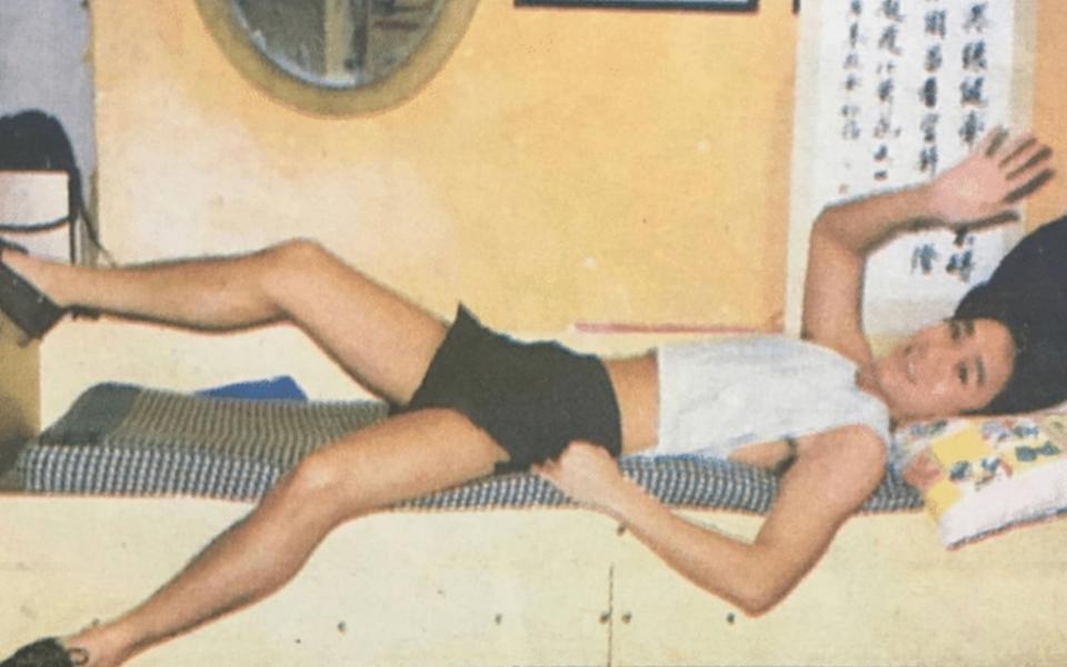 周星驰擦眼泪的细节,解读周星驰的审死官