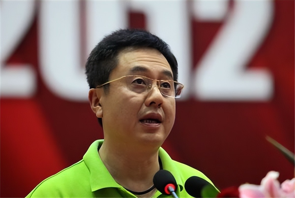 施之皓李楠为什么在一起,施之皓娶徒弟李楠