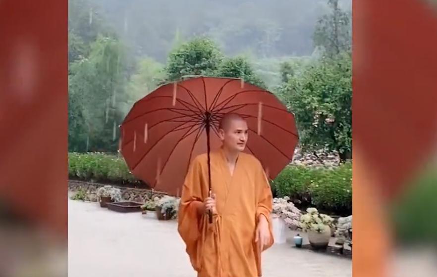 2009年29岁公务员出家,29岁出家当和尚