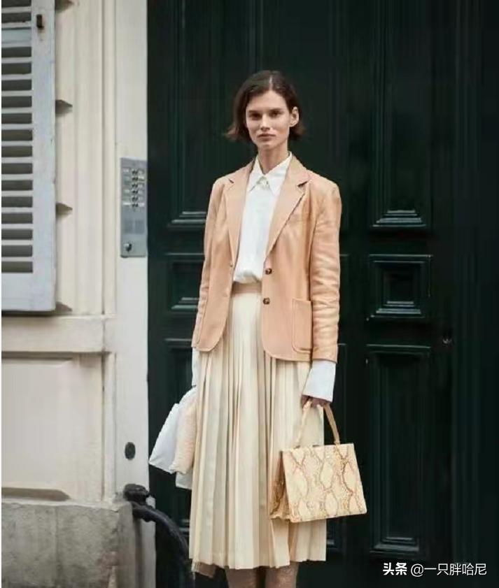 40岁女士气质高端穿搭冬裙,中年气质女裙高级感