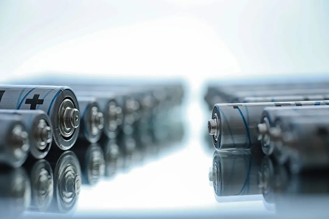 电池只能充电500次？别太荒谬！这份真正的充电秘籍建议收藏